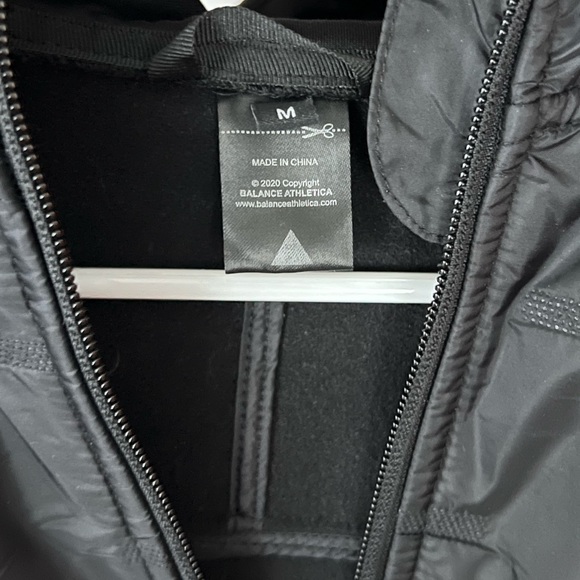 Balance Athletica Summit Jacket in Midnight - Picture 7 of 13